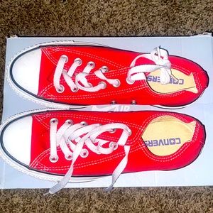 Red Converses ❤️
